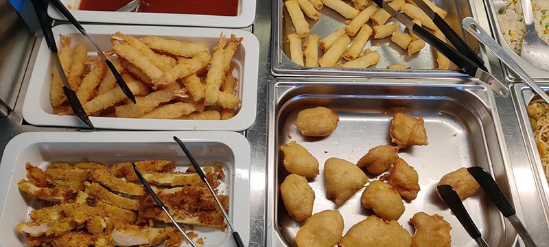 Deep-fried lunch buffet dishes.